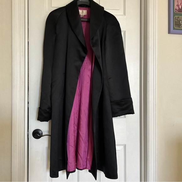 Elegant Black Evening Formal Swing Coat Satin with Pink Lining - Picture 1 of 6